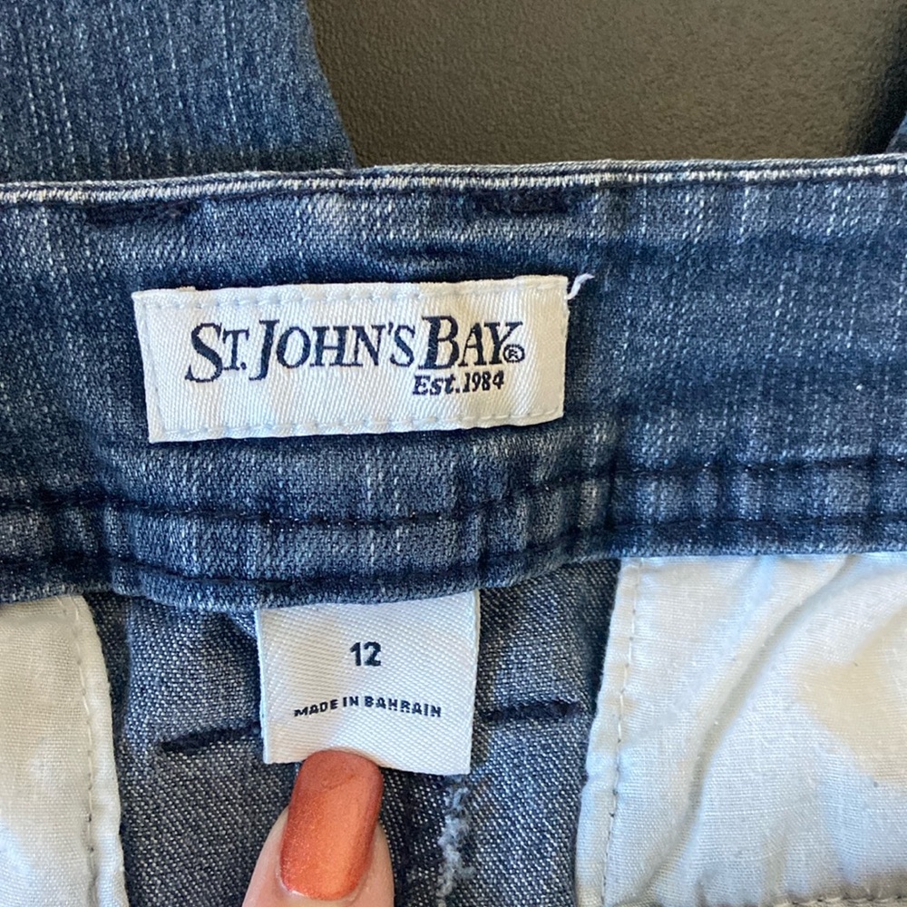 St.Johnβs Bay πSO COMFY πDenim Capris - Picture 4 of 4